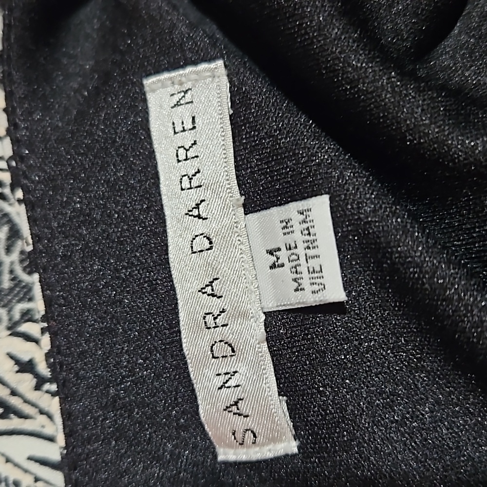 Sandra Darren | Gray and Cream Paisly Faux Wrap Knit Dress - Picture 5 of 12